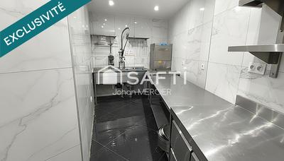 Local commercial - 200 m² - 4 pièces