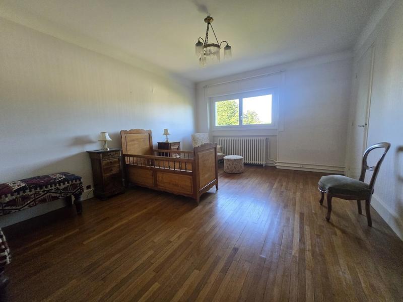 Maison - 393 m² - 10 pièces