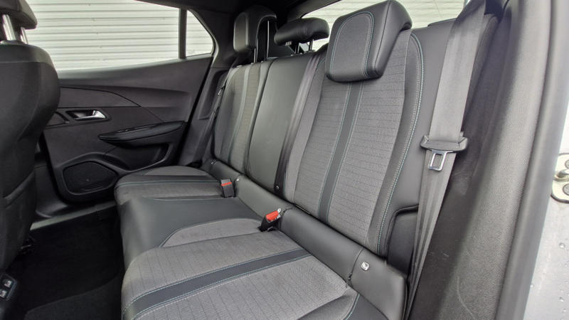 Peugeot 2008 Puretech 130 Eat8 Allure