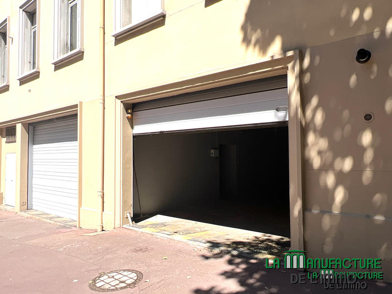 Parking / Garage - 12 m²