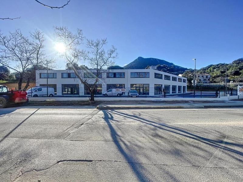 Local commercial - 134 m²