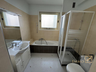 Appartement - 82 m² - 3 pièces