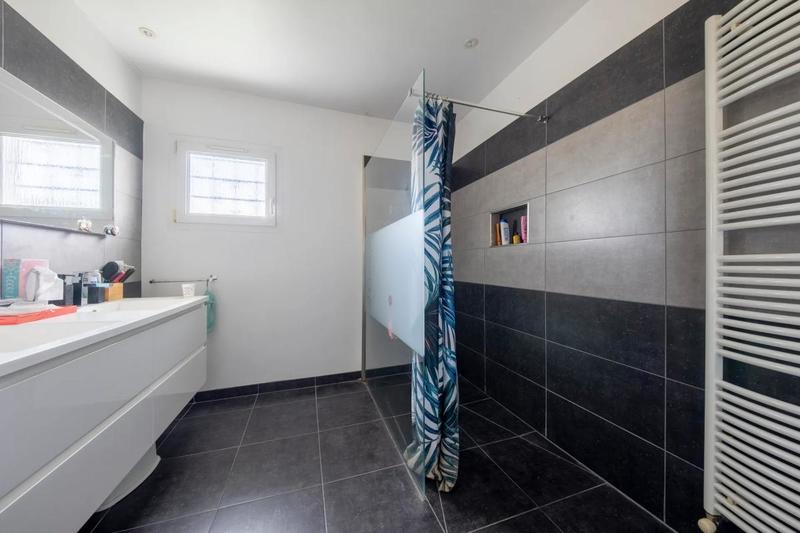 Maison - 137 m² - 4 pièces