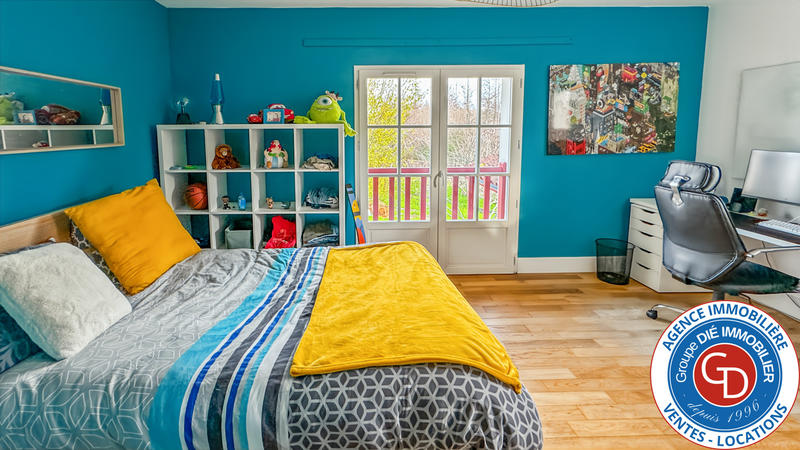 Maison - 207 m² - 8 pièces