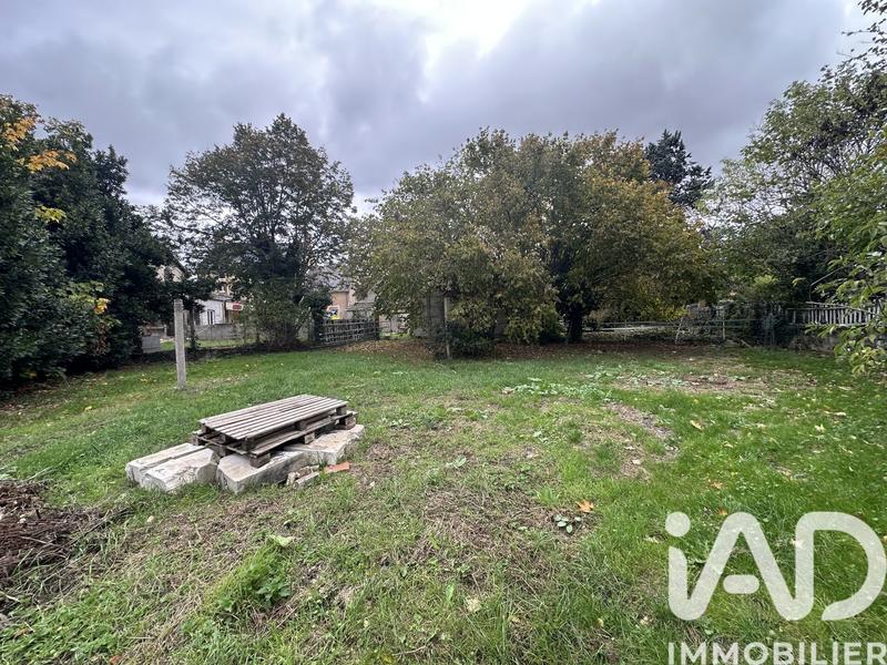 Maison - 250 m² - 6 pièces