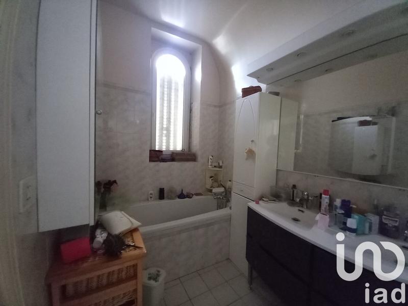 Maison - 300 m² - 12 pièces