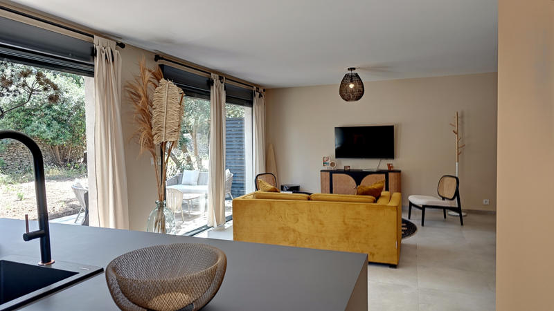 Appartement - 100 m² - 4 pièces