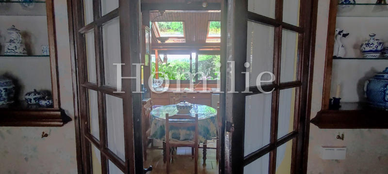 Maison - 386 m² - 9 pièces