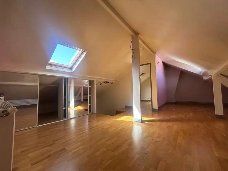 Maison - 131 m² - 7 pièces