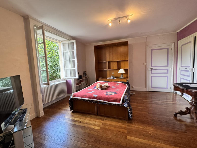 Maison - 224 m² - 10 pièces