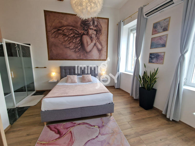 Maison de village - 226 m² - 7 pièces