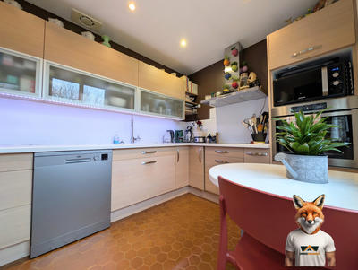 Maison - 92 m² - 5 pièces