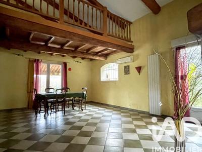 Maison - 204 m² - 7 pièces