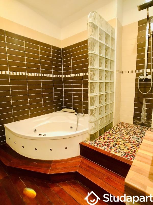 Appartement - 170 m² - 8 pièces