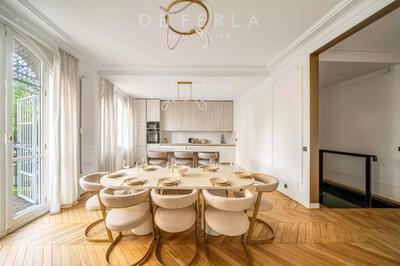 Appartement - 147 m² - 6 pièces