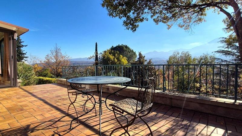 Maison - 254 m² - 6 pièces