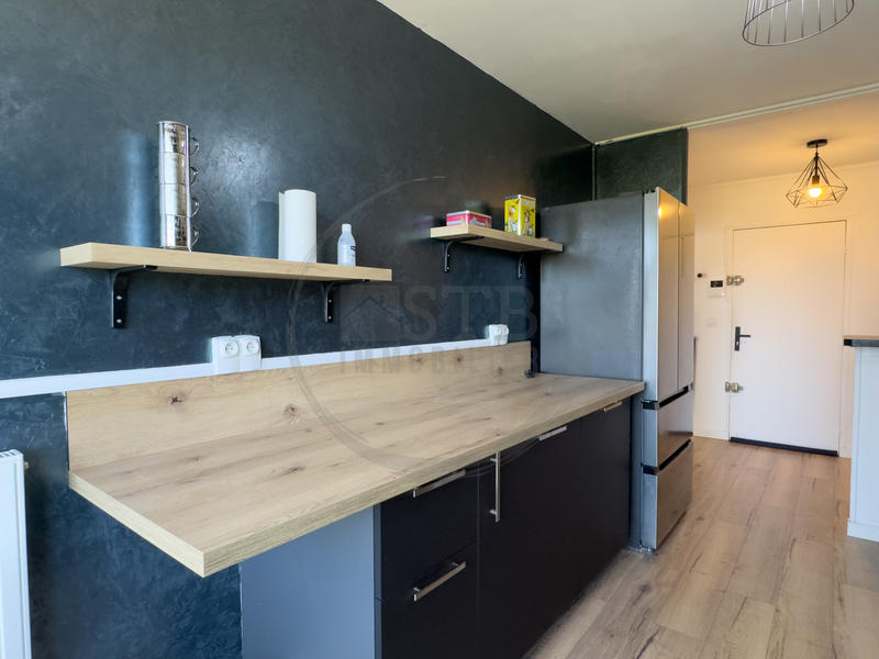 Appartement - 97 m² - 5 pièces