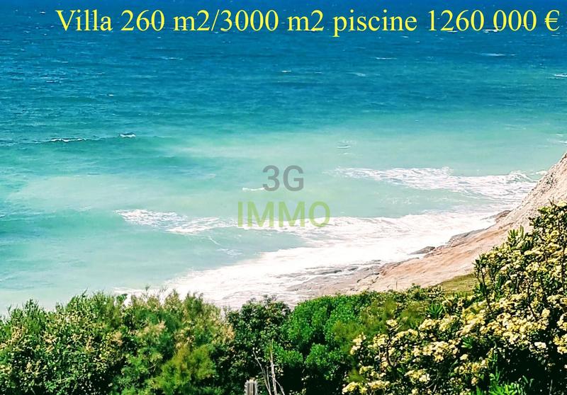 Villa - 263 m² - 7 pièces