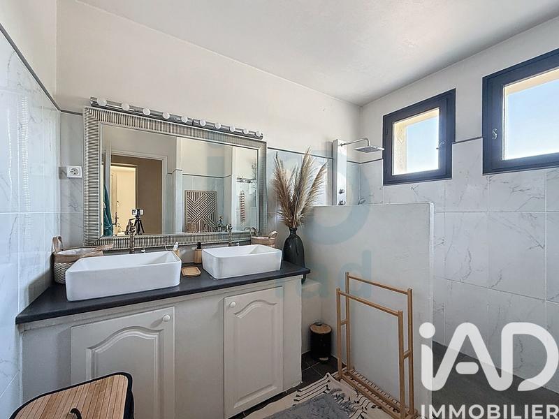 Maison - 250 m² - 7 pièces