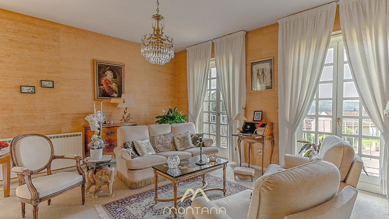 Maison - 199 m² - 6 pièces