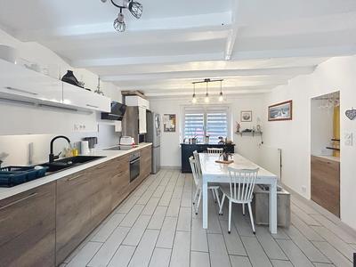 Maison - 90 m² - 5 pièces