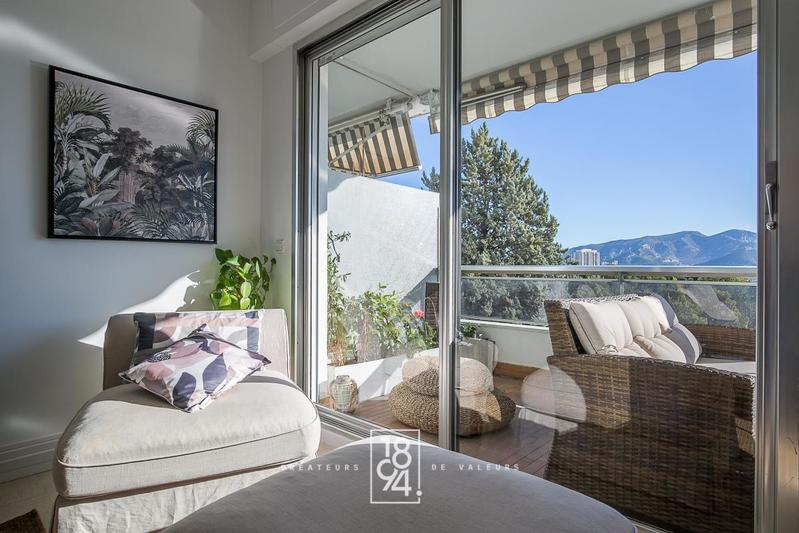 Appartement - 94 m² - 3 pièces