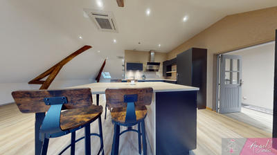 Loft - 124 m² - 5 pièces