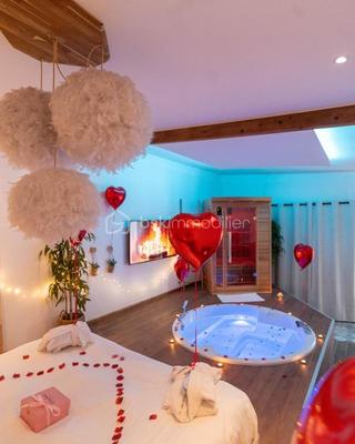 Loft - 70 m² - 2 pièces