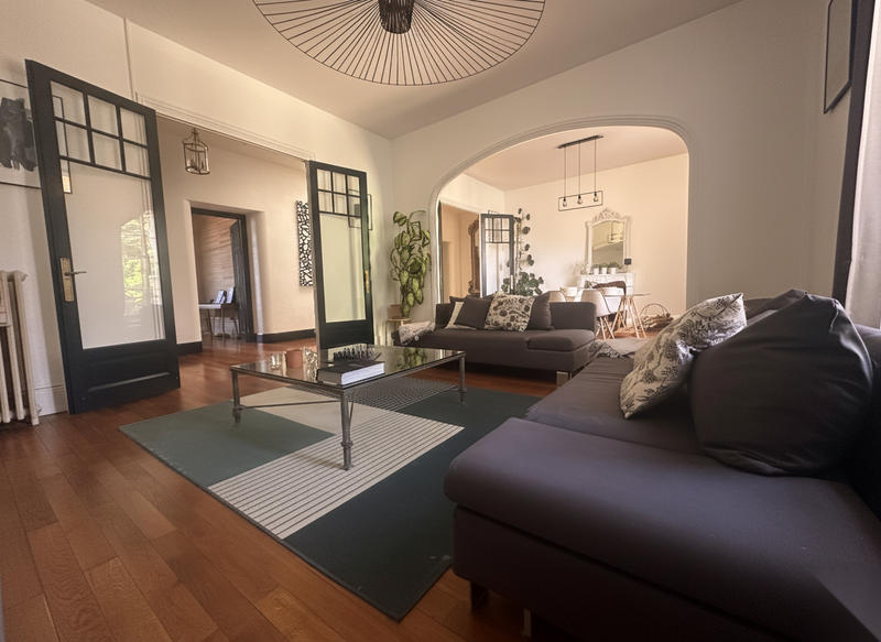 Appartement - 153 m² - 6 pièces