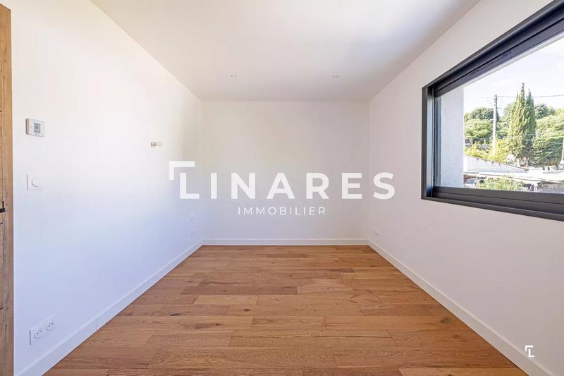 Maison - 160 m² - 5 pièces
