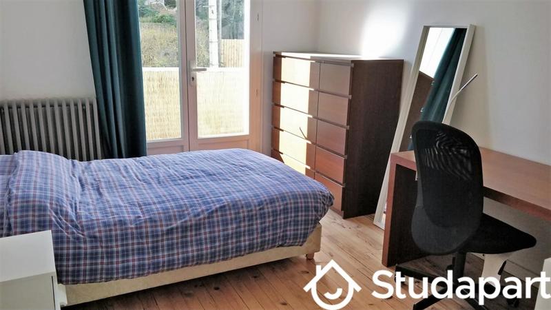 Chambre - 9 m² - 1 pièce