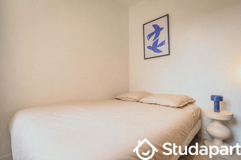 Chambre - 9 m² - 1 pièce