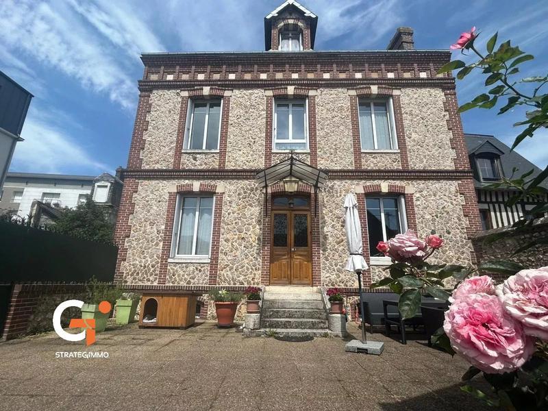 Maison - 140 m² - 6 pièces