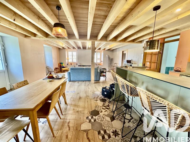 Maison - 315 m² - 8 pièces