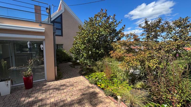 Maison - 299 m² - 10 pièces