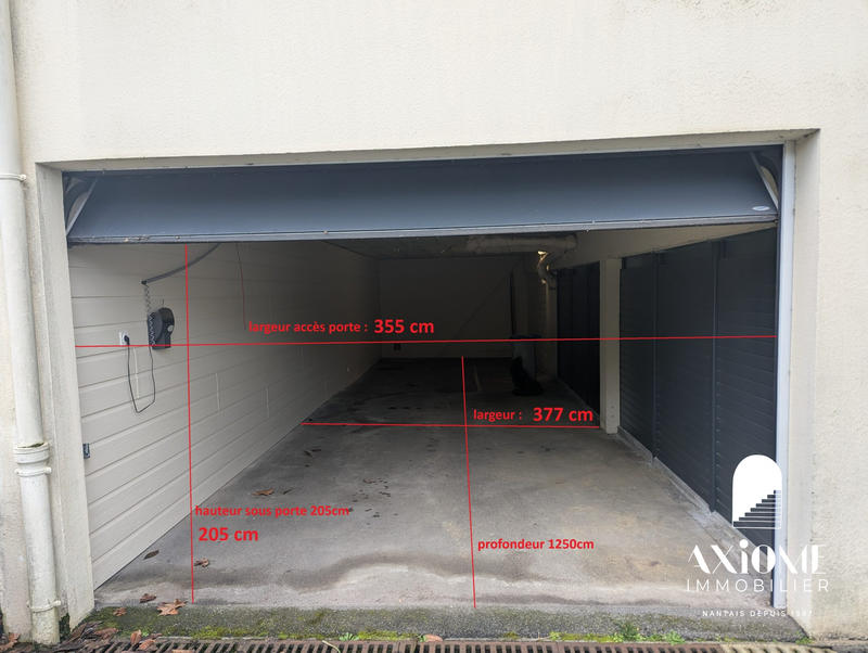 Parking / Garage - 45 m²