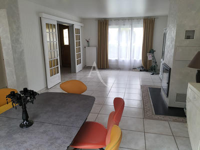 Maison - 104 m² - 5 pièces