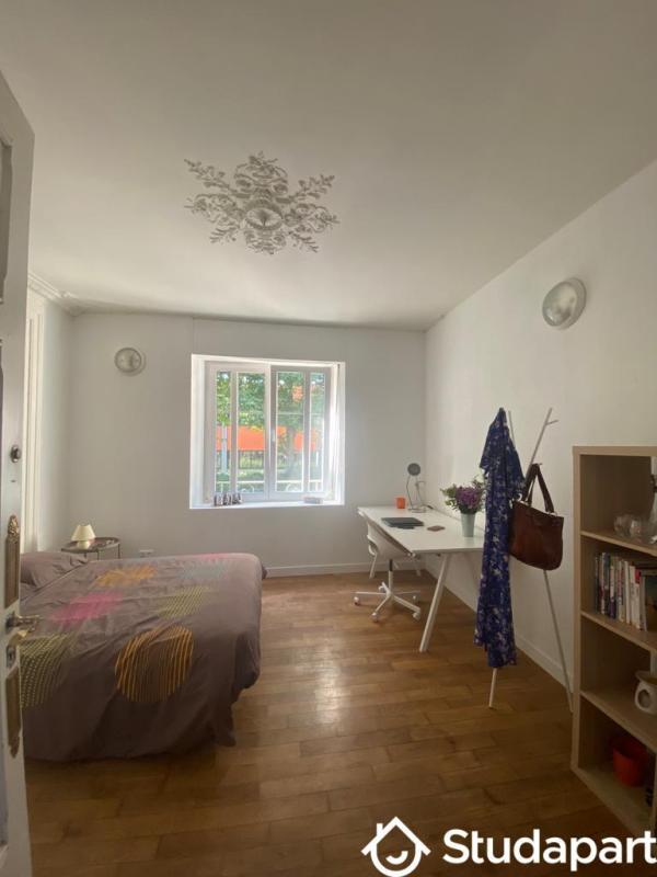 Chambre - 11 m² - 1 pièce