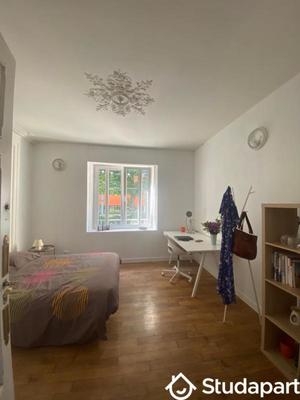 Chambre - 11 m² - 1 pièce