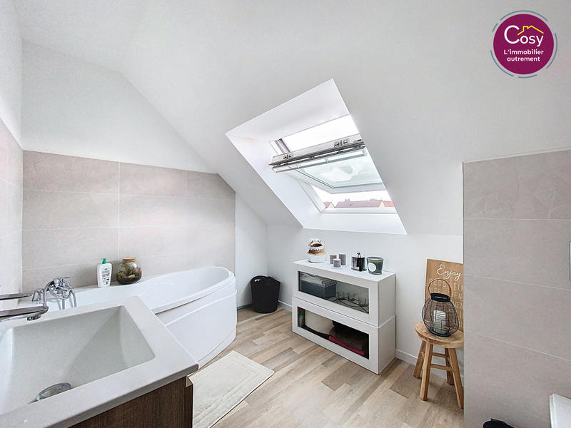 Maison - 136 m² - 6 pièces