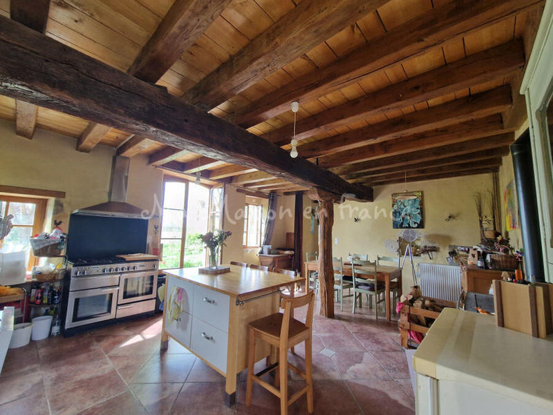 Maison - 213 m² - 8 pièces