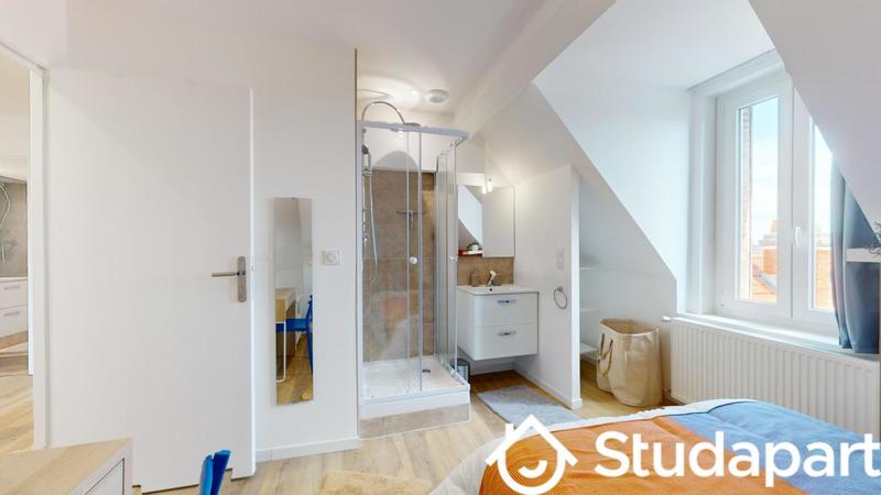 Chambre - 11 m² - 1 pièce