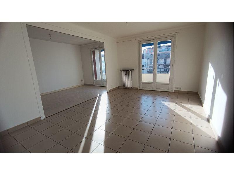 Appartement - 75 m² - 3 pièces