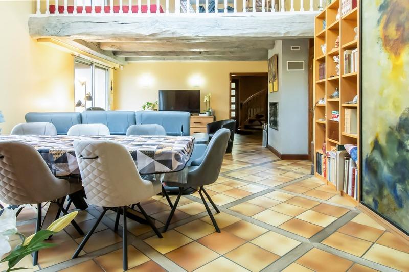 Maison - 175 m² - 9 pièces