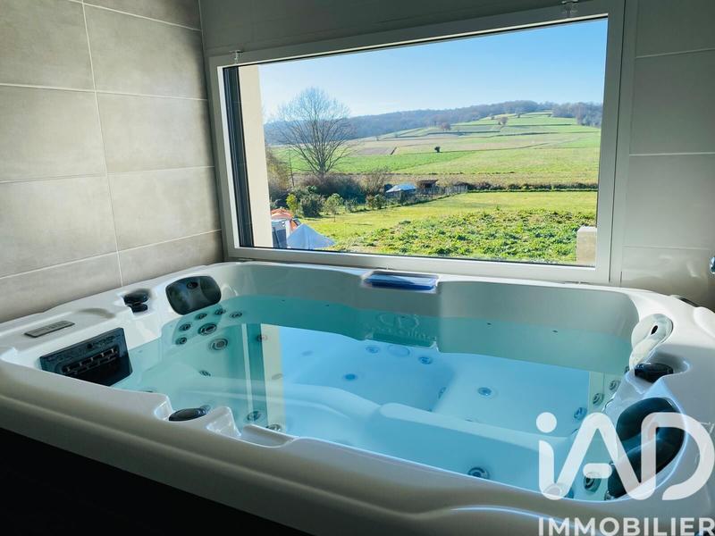 Maison - 135 m² - 4 pièces