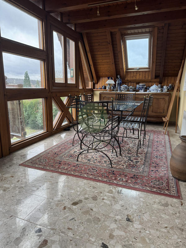 Maison traditionnelle - 200 m² - 5 pièces