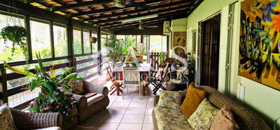 Villa - 220 m² - 6 pièces