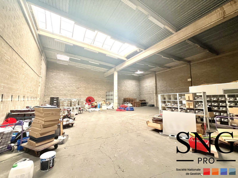 Entrepôt - 446 m²