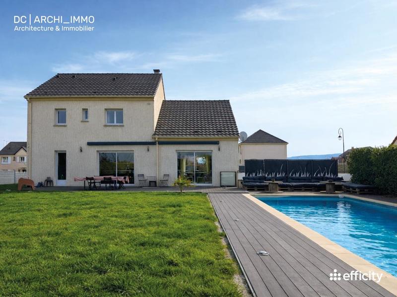 Maison - 200 m² - 7 pièces