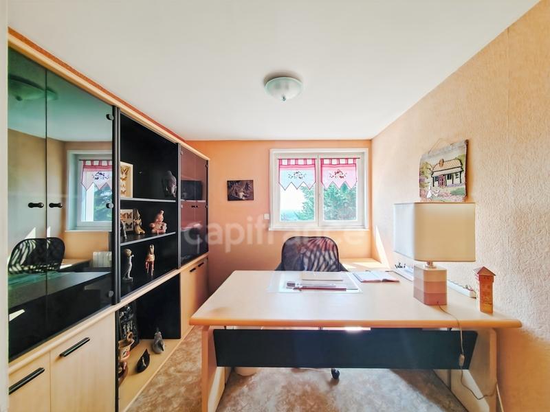 Maison - 201 m² - 7 pièces